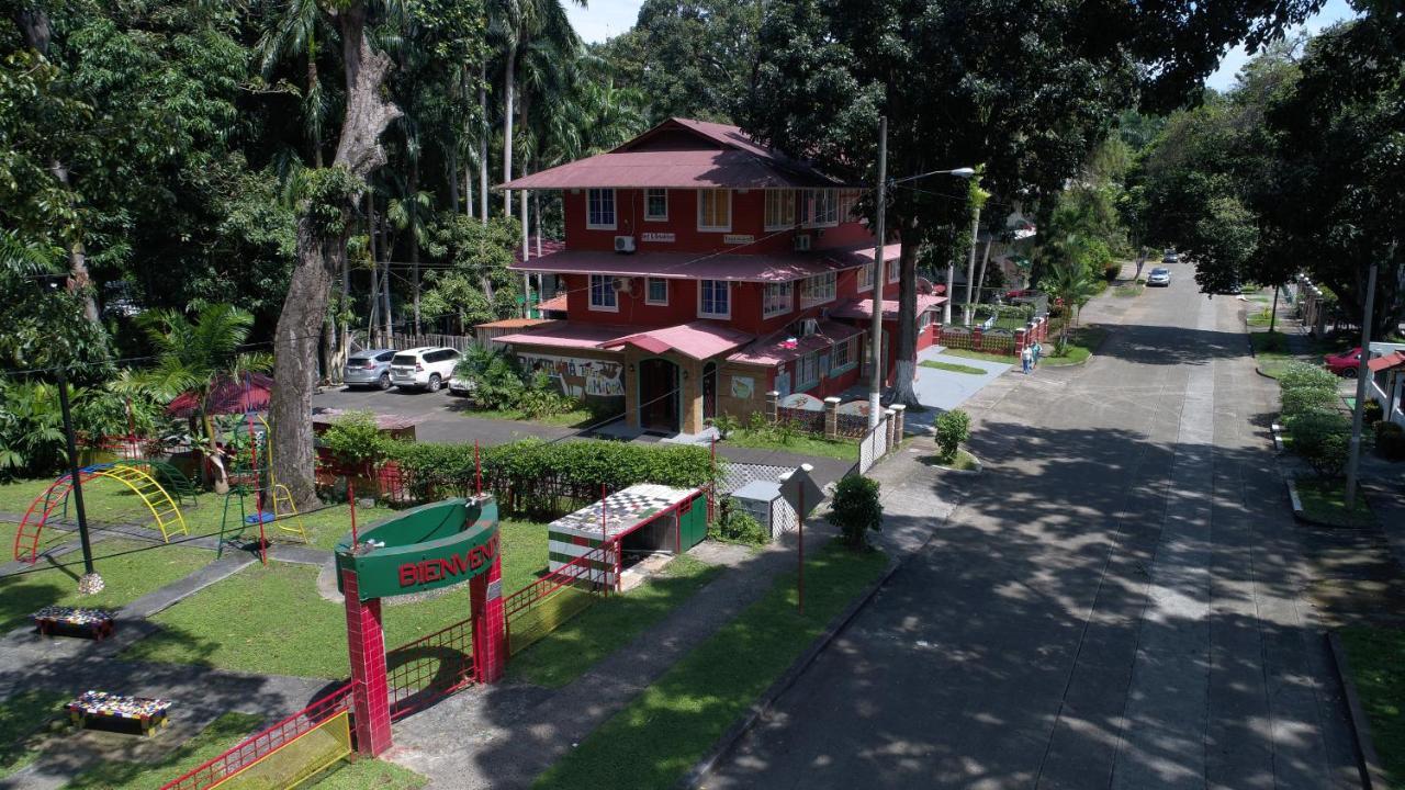 Hostal Amador Familiar Panama City Exterior photo