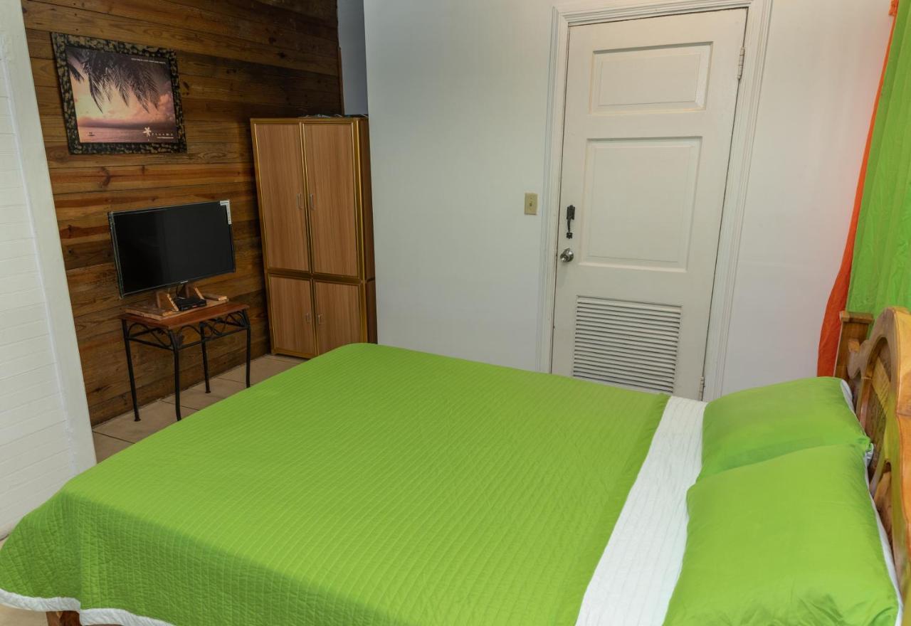Hostal Amador Familiar Panama City Exterior photo